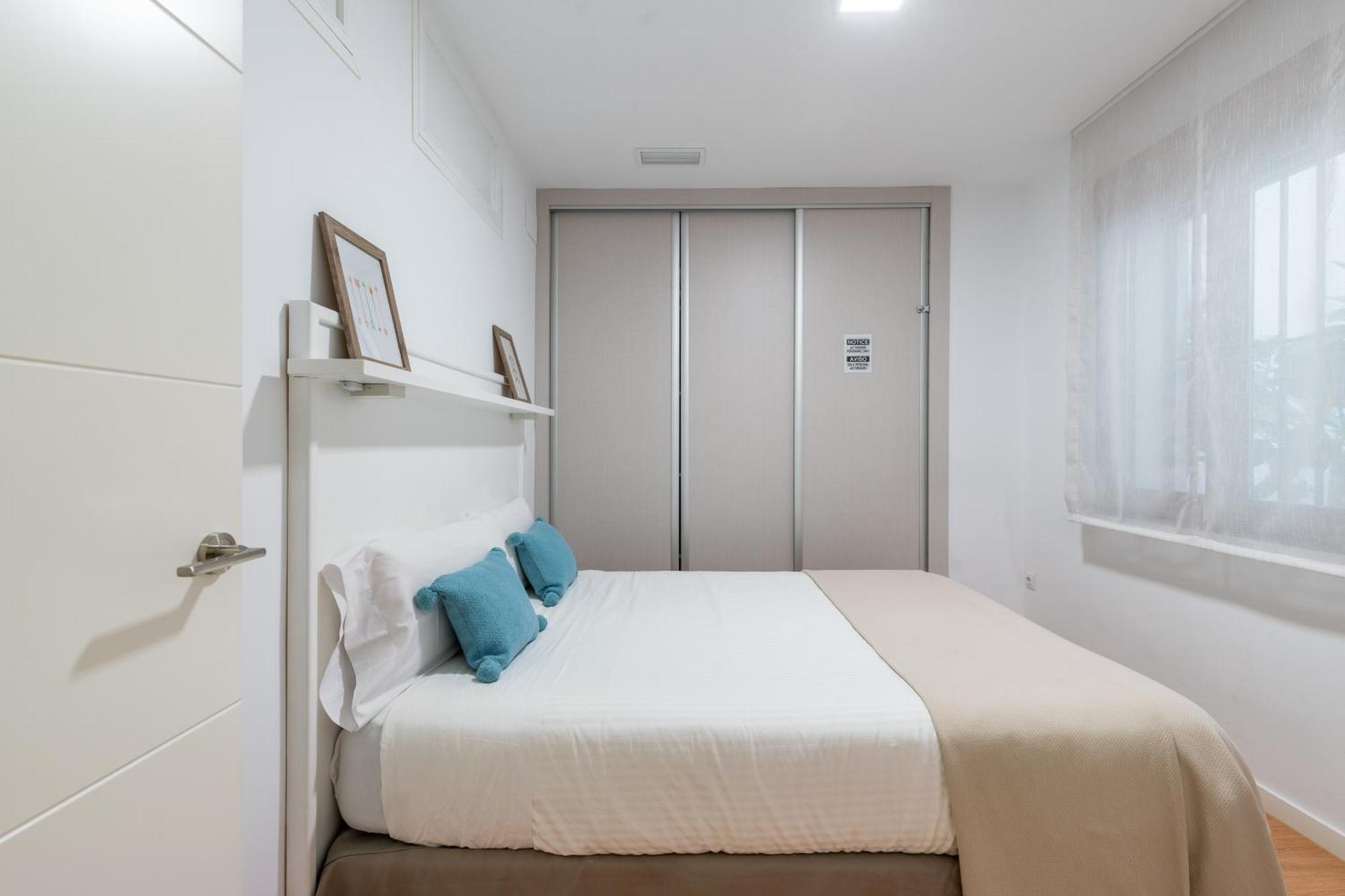 Locksmith Apartment - Park Option Seville Luaran gambar